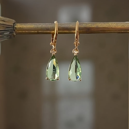 Klasický Náušnice s nadčasovým půvabem